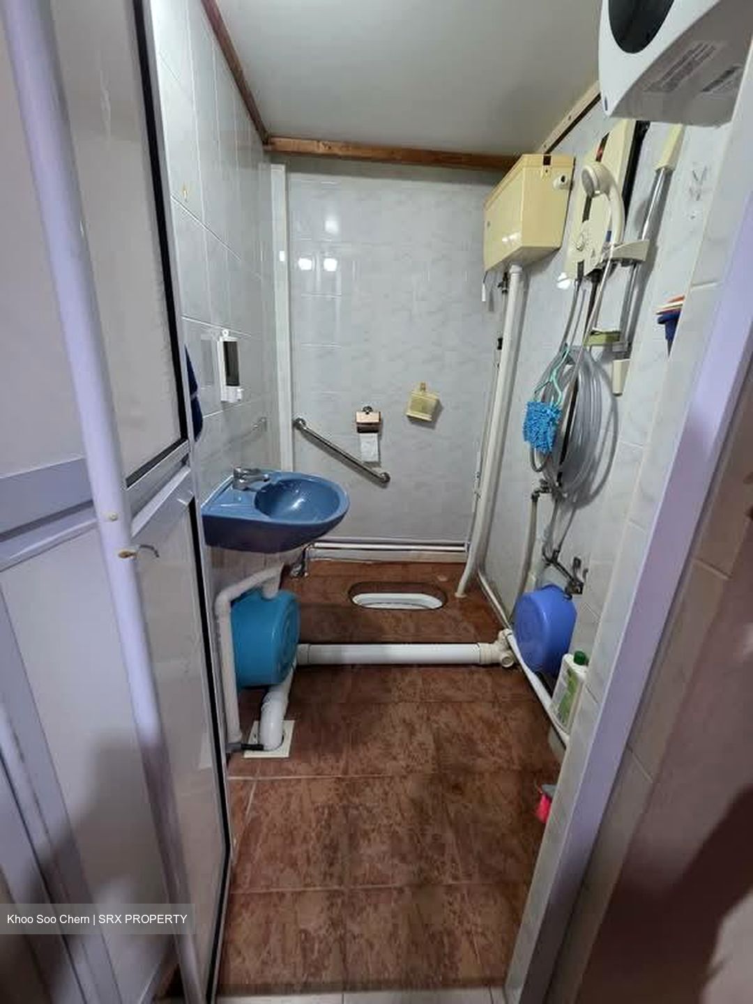Hougang Avenue 8 (D19), Shop House #586598971